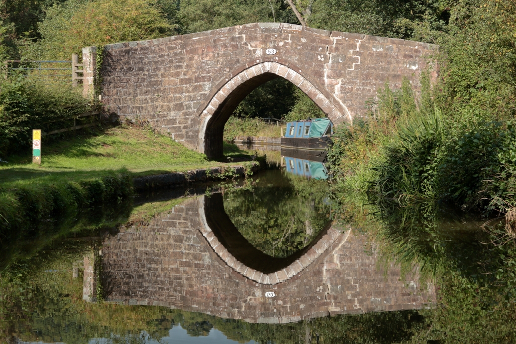 image of the Caldon Canal website